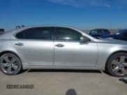 ✅ 2010 Lexus LS 460 L • VIN: JTHGL5EF4A5041475 • Lot: 41262658. Wystawiony na IAAI z przebiegiem 167 943 mil. Bezpłatny archiwum sprzedaży aukcyjnych z USA i szczegółowy raport historii pojazdu na DreamBid. Zdjęcie 13.