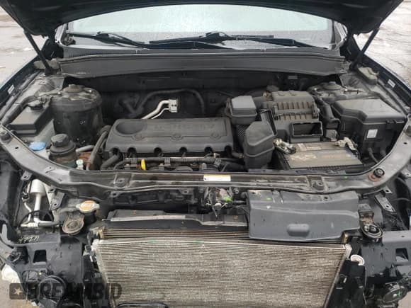 ✅ 2010 Hyundai Santa Fe GLS • VIN: 5NMSG3AB7AH399738 • Lot: 72735734. Listed on Copart with 143,531 mi. Free auction sales archive from the USA and detailed vehicle history report at DreamBid. Image 12.