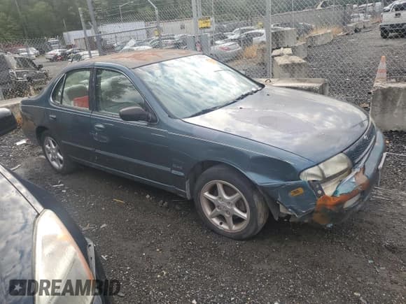 ✅ 1994 Nissan Altima XE • VIN: 1N4BU31D7RC249137 • Lot: 71680585. Listed on Copart with 197,219 mi. Free auction sales archive from the USA and detailed vehicle history report at DreamBid. Image 4.