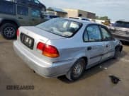 ✅ 1996 Honda Civic DX • VIN: 1HGEJ6625TL007562 • Lot: 69607925. Wystawiony na Copart z przebiegiem 131 113 mil. Bezpłatny archiwum sprzedaży aukcyjnych z USA i szczegółowy raport historii pojazdu na DreamBid. Zdjęcie 3.