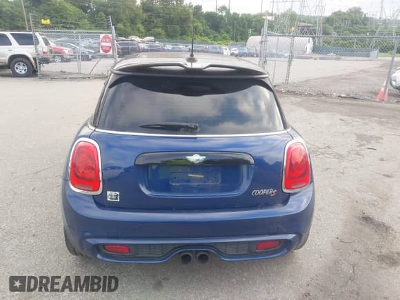 ✅ 2014 MINI Hardtop S • VIN: WMWXM7C57ET970708 • Лот: 42719076. Опубликован ранее на IAAI с пробегом 130 215 миль. Бесплатный доступ к архиву аукционных продаж из США и подробный отчёт об истории автомобиля на DreamBid. Изображение 16.