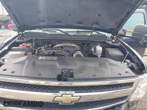 2009 Chevrolet Silverado 1500 LTZ z VIN 1GCEK39J19Z227509, wystawiony jako IAAI lot #43339769 z przebiegiem 98 235 mil mil oraz . Historia ofert i sprzedaży dostępna na DreamBid. Obrazek 10.