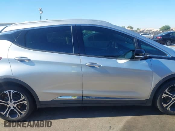 ✅ 2021 Chevrolet Bolt EV Premier • VIN: 1G1FZ6S05M4100893 • Lot: 43787506. Wystawiony na IAAI z przebiegiem 71 480 mil. Bezpłatny archiwum sprzedaży aukcyjnych z USA i szczegółowy raport historii pojazdu na DreamBid. Zdjęcie 12.