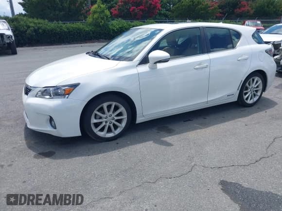 ✅ 2011 Lexus CT 200h • VIN: JTHKD5BH8B2002520 • Lot: 42745569. Listed on IAAI with 234,294 mi. Free auction sales archive from the USA and detailed vehicle history report at DreamBid. Image 2.