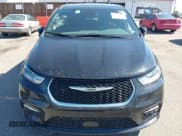 ✅ 2025 Chrysler Pacifica Hybrid Select • VIN: 2C4RC1S75SR589117 • Лот: 42914006. Опубликован ранее на IAAI с пробегом 4 494 миль. Бесплатный доступ к архиву аукционных продаж из США и подробный отчёт об истории автомобиля на DreamBid. Изображение 12.