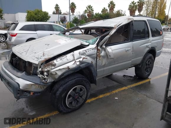 ✅ 2000 Toyota 4Runner SR5 • VIN: JT3HN86R6Y0286462 • Lot: 43677080. Listed on IAAI with Not provided. Free auction sales archive from the USA and detailed vehicle history report at DreamBid. Image 2.
