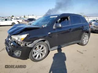 2013 Mitsubishi Outlander LE with VIN 4A4AR5AU1DE024401, listed as a Copart auction lot 89366365 with 143,104 mi miles and Salvage title. Bid and sale history available at DreamBid. Image 1.