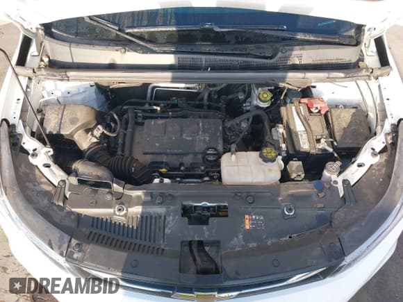 ✅ 2020 Chevrolet Trax LT • VIN: KL7CJPSBXLB313631 • Lot: 42590312. Wystawiony na IAAI z przebiegiem 57 032 mil. Bezpłatny archiwum sprzedaży aukcyjnych z USA i szczegółowy raport historii pojazdu na DreamBid. Zdjęcie 10.