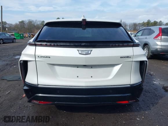 ✅ 2024 Cadillac LYRIQ Luxury • VIN: 1GYKPPRL7RZ101369 • Lot: 41707064. Listed on IAAI with 7,576 mi. Free auction sales archive from the USA and detailed vehicle history report at DreamBid. Image 16.