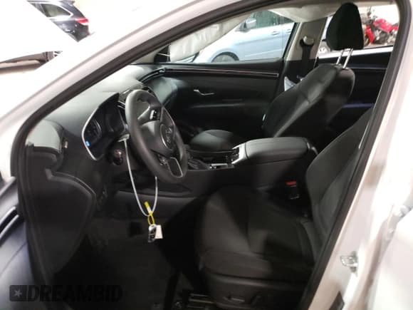 ✅ 2023 Hyundai Tucson SEL • VIN: 5NMJBCAE1PH190007 • Lot: 37401703. Wystawiony na Copart z przebiegiem 1 944 mil. Bezpłatny archiwum sprzedaży aukcyjnych z USA i szczegółowy raport historii pojazdu na DreamBid. Zdjęcie 7.