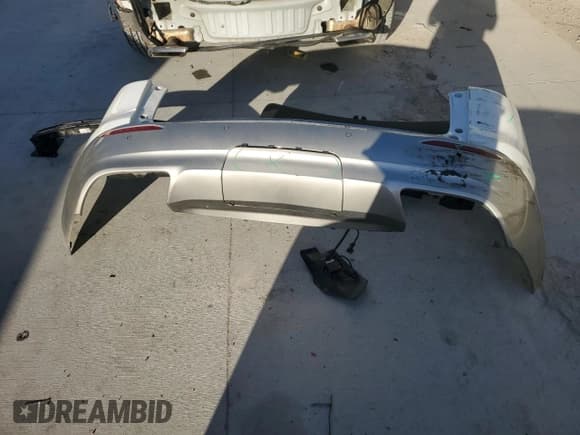 ✅ 2022 Buick Enclave Premium • VIN: 5GAERCKW1NJ112663 • Лот: 87391895. Опубликован ранее на Copart с пробегом 72 972 миль. Бесплатный доступ к архиву аукционных продаж из США и подробный отчёт об истории автомобиля на DreamBid. Изображение 13.