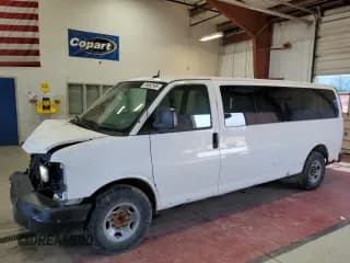 ✅ 2012 Chevrolet Express Passenger 1LT • VIN: 1GAZG1FG6C1139148 • Lot: 54662595. Listed on Copart with 449,617 mi. Free auction sales archive from the USA and detailed vehicle history report at DreamBid. Image 1.