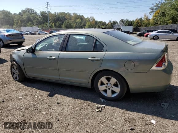 ✅ 2008 Ford Fusion SE • VIN: 3FAHP07Z08R241951 • Lot: 71682915. Listed on Copart with 149,577 mi. Free auction sales archive from the USA and detailed vehicle history report at DreamBid. Image 2.