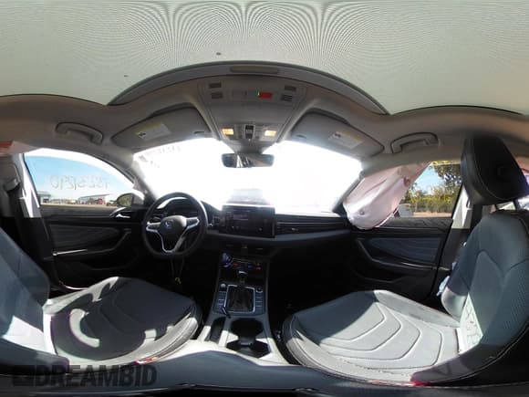 ✅ 2025 Volkswagen Jetta SEL • VIN: 3VWGX7BUXSM065762 • Lot: 43231290. Wystawiony na IAAI z przebiegiem 14 810 mil. Bezpłatny archiwum sprzedaży aukcyjnych z USA i szczegółowy raport historii pojazdu na DreamBid. Zdjęcie 19.