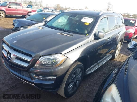 ✅ 2015 Mercedes-Benz GL 450 • VIN: 4JGDF6EE3FA515077 • Лот: 43638247. Опубликован ранее на IAAI с пробегом 90 382 миль. Бесплатный доступ к архиву аукционных продаж из США и подробный отчёт об истории автомобиля на DreamBid. Изображение 2.