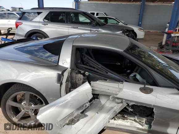 ✅ 2010 Chevrolet Corvette 3LT • VIN: 1G1YG2DW7A5109609 • Lot: 51635425. Listed on Copart with 63,030 mi. Free auction sales archive from the USA and detailed vehicle history report at DreamBid. Image 10.