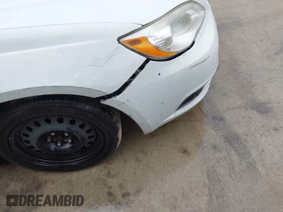 ✅ 2012 Chrysler 200 Touring • VIN: 1C3CCBBB1CN240698 • Lot: 43658210. Listed on IAAI with 173,092 mi. Free auction sales archive from the USA and detailed vehicle history report at DreamBid. Image 15.