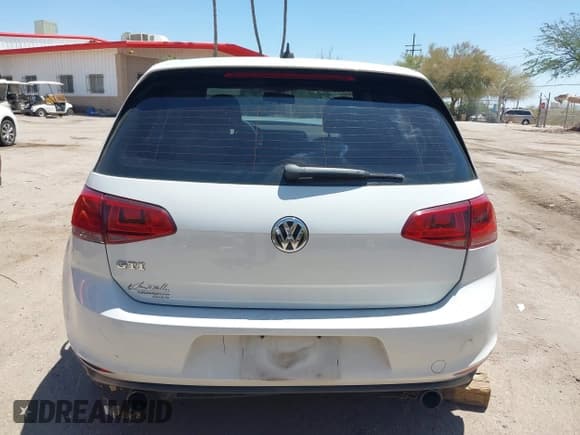 ✅ 2015 Volkswagen Golf GTI SE • VIN: 3VW4T7AU6FM042792 • Lot: 42532514. Wystawiony na IAAI z przebiegiem 75 958 mil. Bezpłatny archiwum sprzedaży aukcyjnych z USA i szczegółowy raport historii pojazdu na DreamBid. Zdjęcie 16.