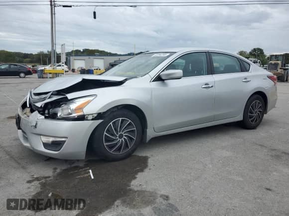 2015 Nissan Altima S z VIN 1N4AL3AP7FC576772, wystawiony jako Copart lot #82284285 z przebiegiem 184 858 mil mil oraz Szkoda całkowita • Salvage title. Historia ofert i sprzedaży dostępna na DreamBid. Obrazek 1.