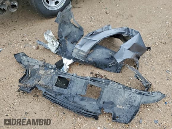 ✅ 2024 Ford F-250 XL • VIN: 1FT8W2BT6REE15392 • Lot: 95627745. Listed on Copart with 28,712 mi. Free auction sales archive from the USA and detailed vehicle history report at DreamBid. Image 13.