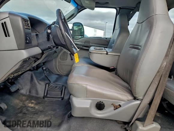 ✅ 2004 Ford F-250 XL • VIN: 1FTNX21P34EB23339 • Lot: 92310025. Listed on Copart with 240,090 mi. Free auction sales archive from the USA and detailed vehicle history report at DreamBid. Image 7.