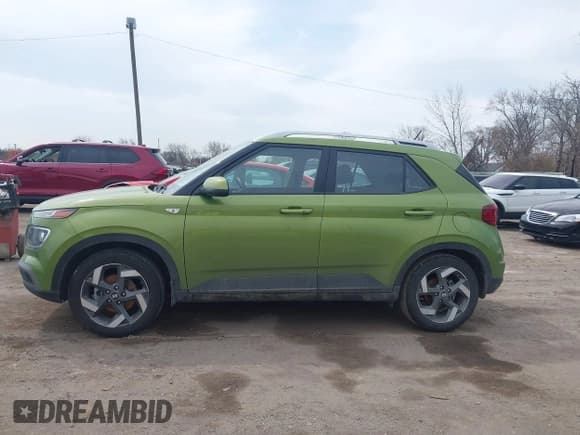 ✅ 2024 Hyundai Venue SEL • VIN: KMHRC8A37RU311612 • Lot: 42026361. Listed on IAAI with 19,448 mi. Free auction sales archive from the USA and detailed vehicle history report at DreamBid. Image 13.