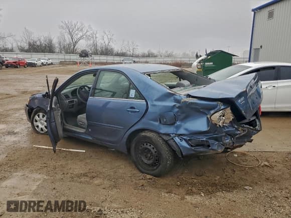 ✅ 2004 Toyota Camry LE • VIN: 4T1BE32K04U927990 • Lot: 93869945. Wystawiony na Copart z przebiegiem 131 093 mil. Bezpłatny archiwum sprzedaży aukcyjnych z USA i szczegółowy raport historii pojazdu na DreamBid. Zdjęcie 2.