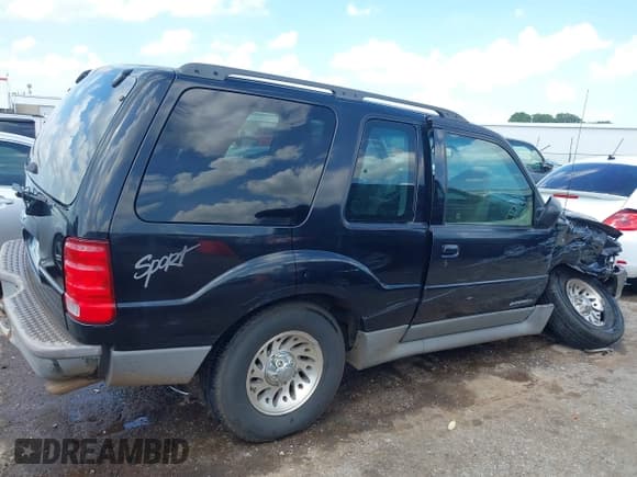 ✅ 2001 Ford Explorer Sport • VIN: 1FMYU60E81UA40127 • Лот: 42748284. Опубликован ранее на IAAI с пробегом 226 373 миль. Бесплатный доступ к архиву аукционных продаж из США и подробный отчёт об истории автомобиля на DreamBid. Изображение 13.