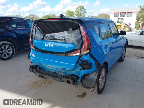 ✅ 2025 Kia Soul LX • VIN: KNDJ23AU4S7246240 • Lot: 41191905. Listed on IAAI with 3,918 mi. Free auction sales archive from the USA and detailed vehicle history report at DreamBid. Image 4.