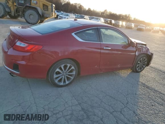 ✅ 2013 Honda Accord EX-L • VIN: 1HGCT2A89DA004974 • Lot: 92279875. Wystawiony na Copart z przebiegiem 223 406 mil. Bezpłatny archiwum sprzedaży aukcyjnych z USA i szczegółowy raport historii pojazdu na DreamBid. Zdjęcie 3.