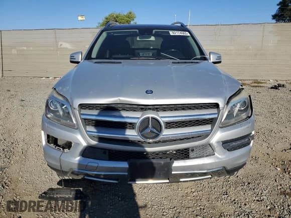 ✅ 2016 Mercedes-Benz GL 450 • VIN: 4JGDF6EE0GA640829 • Лот: 82174965. Опубликован ранее на Copart с пробегом 141 531 миль. Бесплатный доступ к архиву аукционных продаж из США и подробный отчёт об истории автомобиля на DreamBid. Изображение 5.