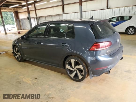 ✅ 2018 Volkswagen Golf GTI S • VIN: 3VW547AU1JM264389 • Lot: 83761365. Wystawiony na Copart z przebiegiem 88 557 mil. Bezpłatny archiwum sprzedaży aukcyjnych z USA i szczegółowy raport historii pojazdu na DreamBid. Zdjęcie 2.