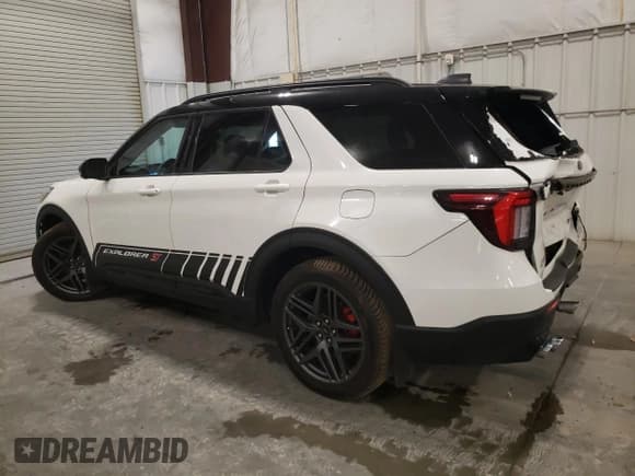 ✅ 2025 Ford Explorer ST • VIN: 1FMWK8GC6SGA24859 • Lot: 82394425. Listed on Copart with 5,260 mi. Free auction sales archive from the USA and detailed vehicle history report at DreamBid. Image 2.