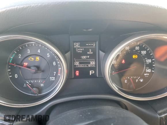 ✅ 2011 Jeep Grand Cherokee Laredo • VIN: 1J4RR4GG1BC572715 • Lot: 90520495. Listed on Copart with 136,553 mi. Free auction sales archive from the USA and detailed vehicle history report at DreamBid. Image 9.