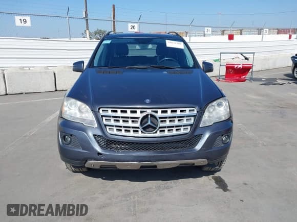 ✅ 2011 Mercedes-Benz M 350 • VIN: 4JGBB5GB2BA700733 • Lot: 42878205. Listed on IAAI with 140,873 mi. Free auction sales archive from the USA and detailed vehicle history report at DreamBid. Image 13.