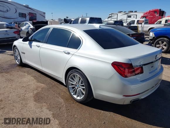 ✅ 2014 BMW 7 Series ALPINA B7 • VIN: WBAYE8C59ED136036 • Lot: 43594674. Wystawiony na IAAI z przebiegiem 150 252 mil. Bezpłatny archiwum sprzedaży aukcyjnych z USA i szczegółowy raport historii pojazdu na DreamBid. Zdjęcie 3.