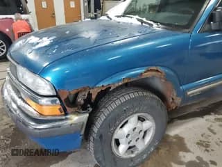✅ 2000 Chevrolet S-10 LS • VIN: 1GCDT19W0Y8207717 • Лот: 41292088. Опубликован ранее на IAAI с пробегом 158 356 миль. Бесплатный доступ к архиву аукционных продаж из США и подробный отчёт об истории автомобиля на DreamBid. Изображение 6.