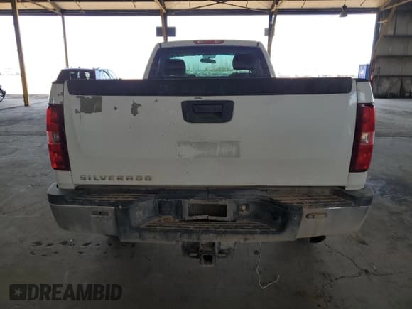 ✅ 2014 Chevrolet Silverado 2500HD Work Truck • VIN: 1GC0CVCG9EF163571 • Lot: 58224585. Wystawiony na Copart z przebiegiem 236 582 mil. Bezpłatny archiwum sprzedaży aukcyjnych z USA i szczegółowy raport historii pojazdu na DreamBid. Zdjęcie 6.