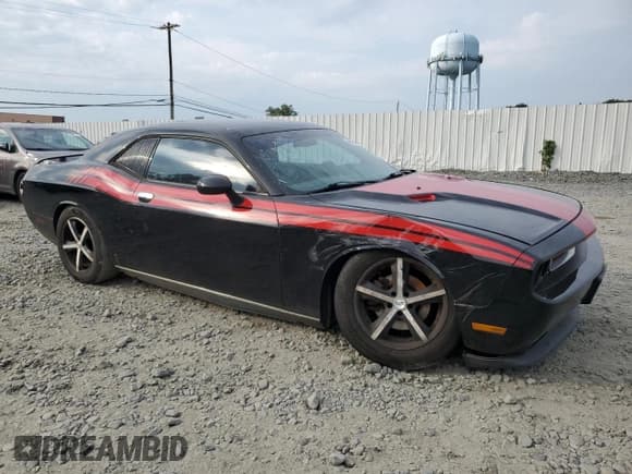 ✅ 2011 Dodge Challenger • VIN: 2B3CJ4DG1BH604441 • Lot: 68636954. Wystawiony na Copart z przebiegiem 247 340 mil. Bezpłatny archiwum sprzedaży aukcyjnych z USA i szczegółowy raport historii pojazdu na DreamBid. Zdjęcie 4.