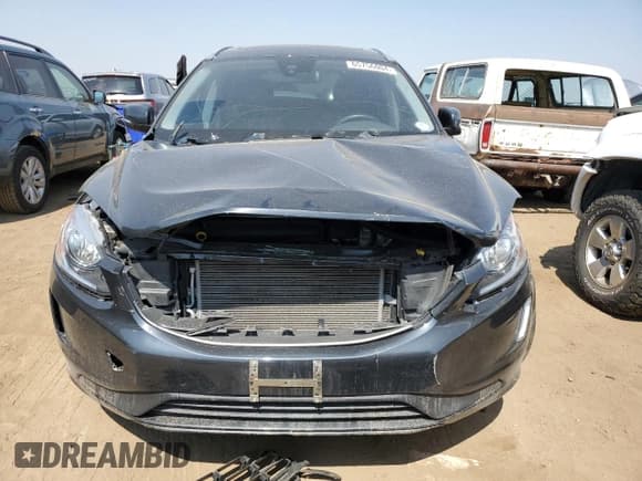 ✅ 2015 Volvo XC60 T6 • VIN: YV4902RBXF2599796 • Lot: 65756004. Wystawiony na Copart z przebiegiem Nie podano. Bezpłatny archiwum sprzedaży aukcyjnych z USA i szczegółowy raport historii pojazdu na DreamBid. Zdjęcie 5.