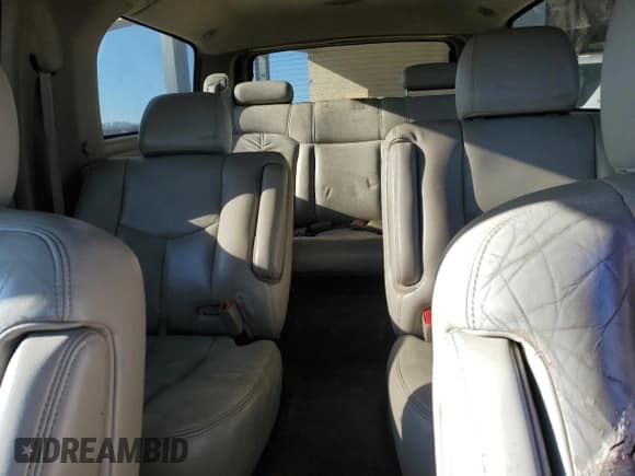 ✅ 2005 Chevrolet Suburban Z71 • VIN: 3GNFK16Z55G112125 • Лот: 82527544. Опубликован ранее на Copart с пробегом 287 591 миль. Бесплатный доступ к архиву аукционных продаж из США и подробный отчёт об истории автомобиля на DreamBid. Изображение 10.