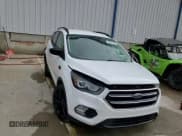 ✅ 2019 Ford Escape SE • VIN: 1FMCU9GD8KUA64342 • Lot: 69411795. Wystawiony na Copart z przebiegiem 120 765 mil. Bezpłatny archiwum sprzedaży aukcyjnych z USA i szczegółowy raport historii pojazdu na DreamBid. Zdjęcie 14.