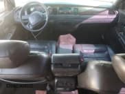 ✅ 2000 Lincoln Town Car Executive • VIN: 1LNHM81W9YY908643 • Lot: 68047715. Listed on Copart with 129,499 mi. Free auction sales archive from the USA and detailed vehicle history report at DreamBid. Image 8.