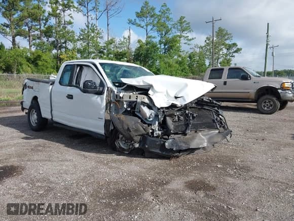 ✅ 2017 Ford F-150 XL • VIN: 1FTEX1EP4HFC31070 • Лот: 42827853. Опубликован ранее на IAAI с пробегом 142 921 миль. Бесплатный доступ к архиву аукционных продаж из США и подробный отчёт об истории автомобиля на DreamBid. Изображение 1.