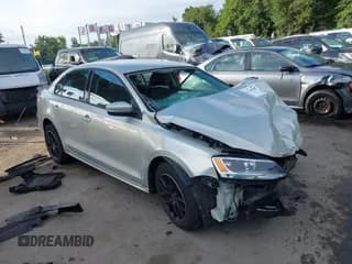 ✅ 2011 Volkswagen Jetta SE • VIN: 3VWDZ7AJ0BM050708 • Lot: 43104699. Listed on IAAI with 100,514 mi. Free auction sales archive from the USA and detailed vehicle history report at DreamBid. Image 1.