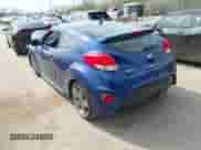 2015 Hyundai Veloster Turbo R-Spec z VIN KMHTC6AE1FU241628, wystawiony jako IAAI lot #42013008 z przebiegiem 110 357 mil mil oraz . Historia ofert i sprzedaży dostępna na DreamBid. Obrazek 3.