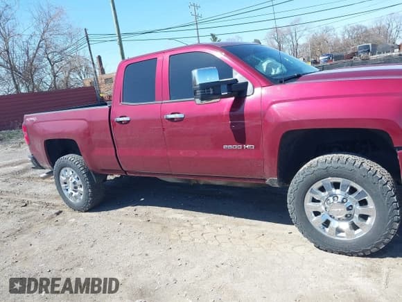 ✅ 2015 Chevrolet Silverado 2500HD LT • VIN: 1GC2KVEG3FZ134852 • Lot: 42041448. Wystawiony na IAAI z przebiegiem 117 061 mil. Bezpłatny archiwum sprzedaży aukcyjnych z USA i szczegółowy raport historii pojazdu na DreamBid. Zdjęcie 13.