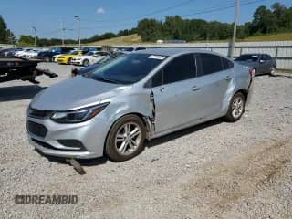 2017 Chevrolet Cruze LT z VIN 1G1BE5SM4H7208384, wystawiony jako Copart lot #71900525 z przebiegiem 228 690 mil mil oraz Szkoda całkowita • Salvage title. Historia ofert i sprzedaży dostępna na DreamBid. Obrazek 1.