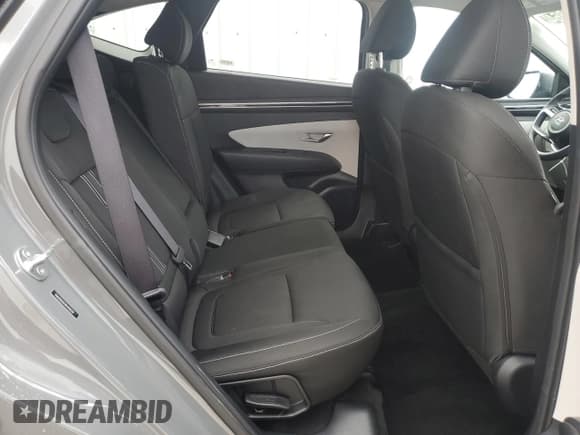 ✅ 2024 Hyundai Tucson SEL • VIN: 5NMJB3DE1RH398239 • Lot: 71288864. Wystawiony na Copart z przebiegiem 9 132 mil. Bezpłatny archiwum sprzedaży aukcyjnych z USA i szczegółowy raport historii pojazdu na DreamBid. Zdjęcie 11.