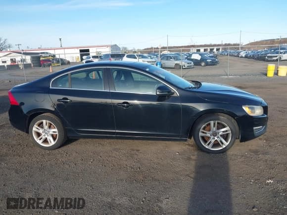 ✅ 2015 Volvo S60 T5 Platinum • VIN: YV1612TM3F1343528 • Lot: 43827413. Listed on IAAI with 141,711 mi. Free auction sales archive from the USA and detailed vehicle history report at DreamBid. Image 13.